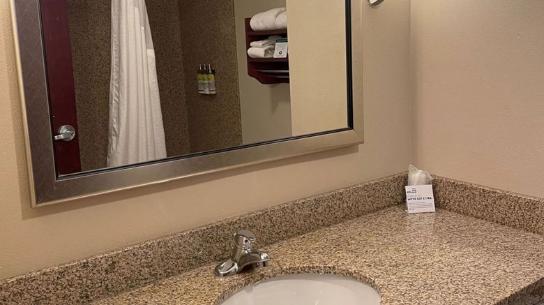 <b>Holiday Inn Express Niagara Falls Room</b>. Images powered by <a href="https://www.leonardoworldwide.com/" title="Leonardo Worldwide" target="_blank">Leonardo</a>.