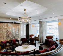 Crowne Plaza Burr Ridge Lobby