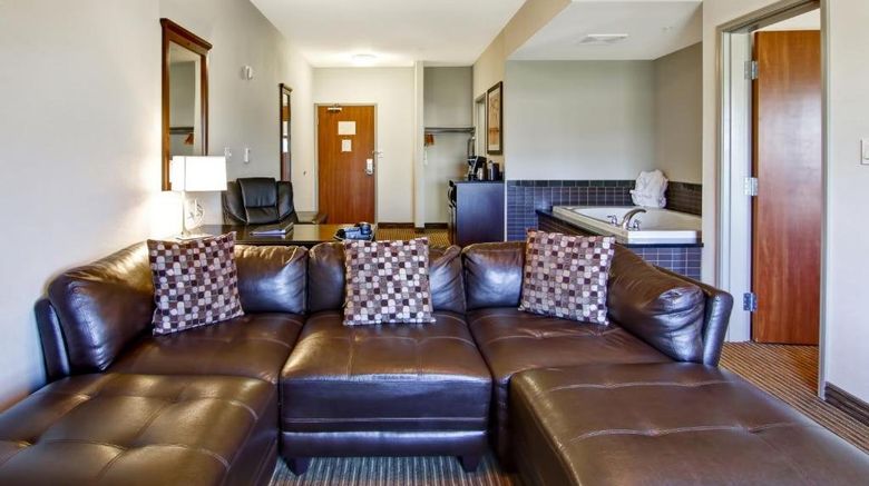 <b>Canalta Tisdale Lobby</b>. Images powered by <a href="https://www.leonardoworldwide.com/" title="Leonardo Worldwide" target="_blank">Leonardo</a>.