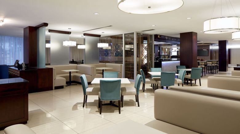 <b>Sheraton Montreal Airport Hotel Restaurant</b>. Images powered by <a href="https://www.leonardoworldwide.com/" title="Leonardo Worldwide" target="_blank">Leonardo</a>.