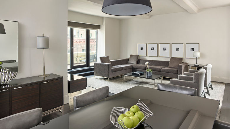<b>AKA Central Park Room</b>. Images powered by <a href="https://www.leonardoworldwide.com/" title="Leonardo Worldwide" target="_blank">Leonardo</a>.