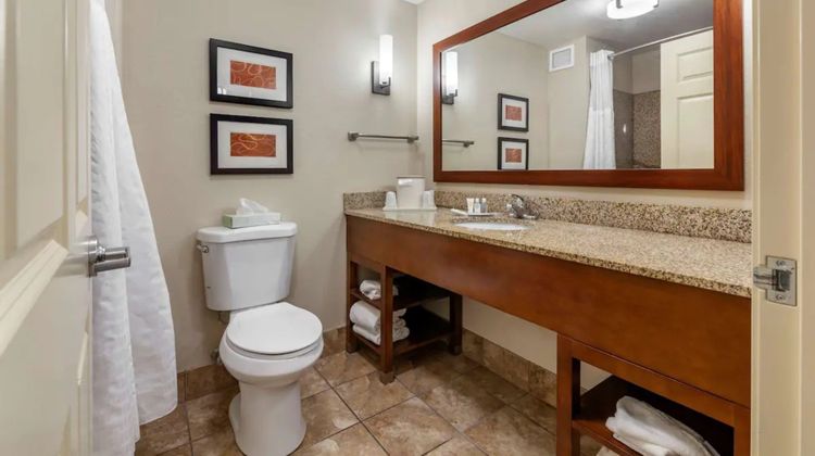 Holiday Inn Express & Suites Park Place Room