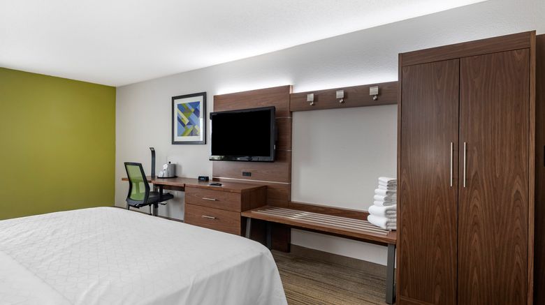 <b>Holiday Inn Express Charlotte West Room</b>. Images powered by <a href="https://www.leonardoworldwide.com/" title="Leonardo Worldwide" target="_blank">Leonardo</a>.