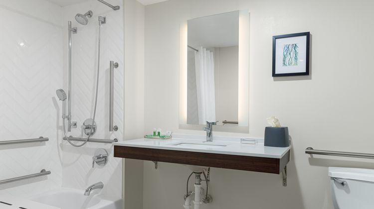 Holiday Inn Cleveland Room