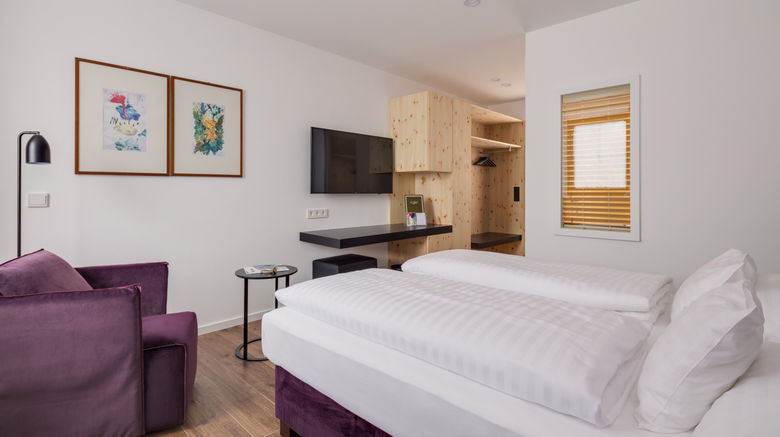 <b>Central Hotel Room</b>. Images powered by <a href="https://www.leonardoworldwide.com/" title="Leonardo Worldwide" target="_blank">Leonardo</a>.