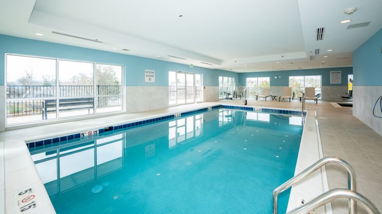 Holiday Inn Express & Suites Pool