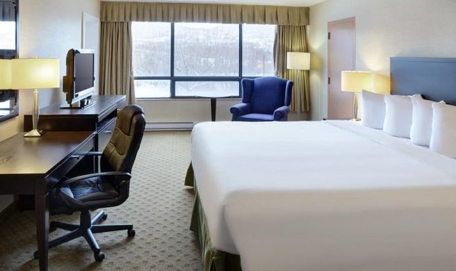 Greenwood Hotel & Suites Room