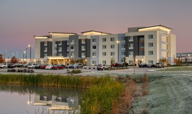 TownePlace Suites Indianapolis Airport Exterior