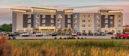 TownePlace Suites Indianapolis Airport Exterior
