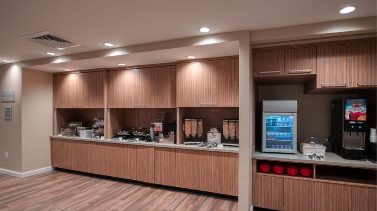 TownePlace Suites Indianapolis Airport Restaurant