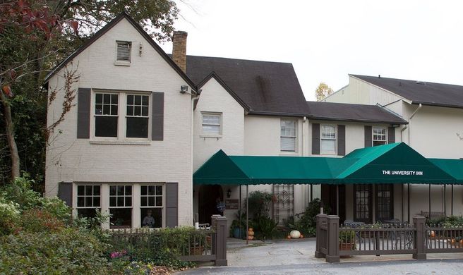 The University Inn At Emory Exterior