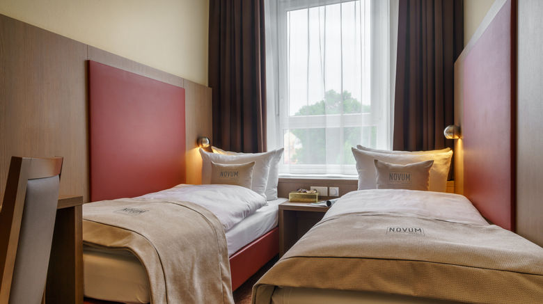 <b>Novum Norddeutscher Hof Hotel Room</b>. Images powered by <a href="https://www.leonardoworldwide.com/" title="Leonardo Worldwide" target="_blank">Leonardo</a>.
