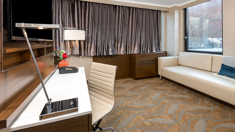 Holiday Inn Brooklyn Downtown Suite