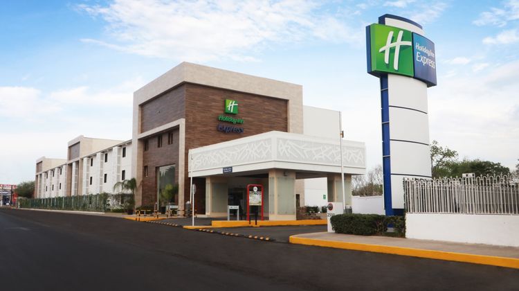 Holiday Inn Express Piedras Negras Exterior