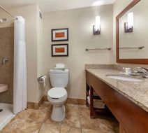 Holiday Inn Express & Suites Park Place Room