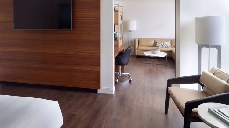Atlanta Marriott Marquis Suite
