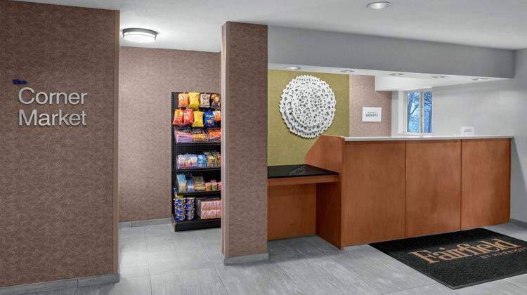 Fairfield Inn by Marriott Lobby