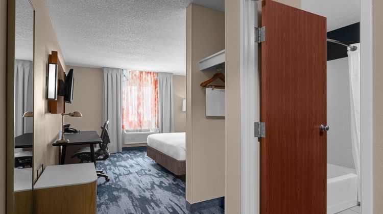 Fairfield Inn by Marriott Room