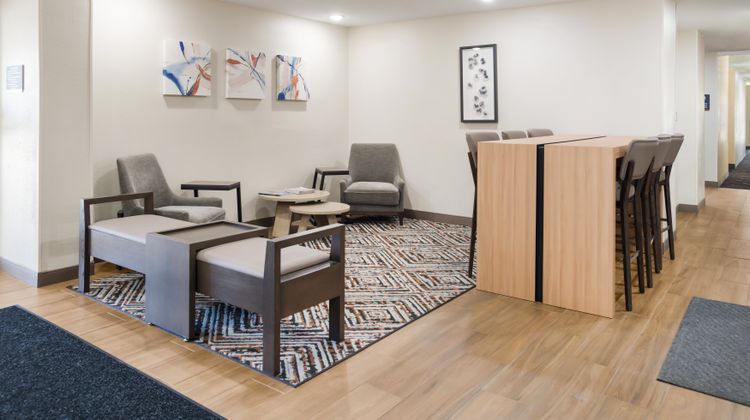 Candlewood Suites Lake Charles-Sulphur Lobby