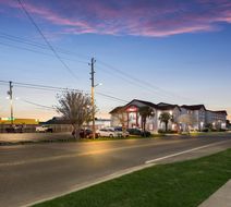 Red Roof Inn & Stes Pensacola-NAS Corry Exterior