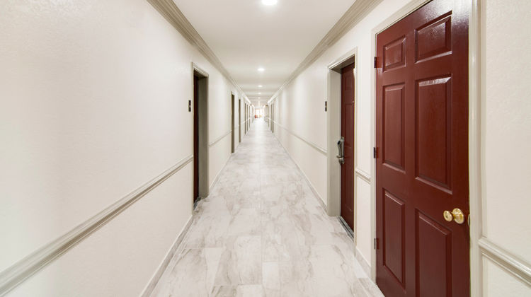 Red Roof Inn & Stes Pensacola-NAS Corry Lobby