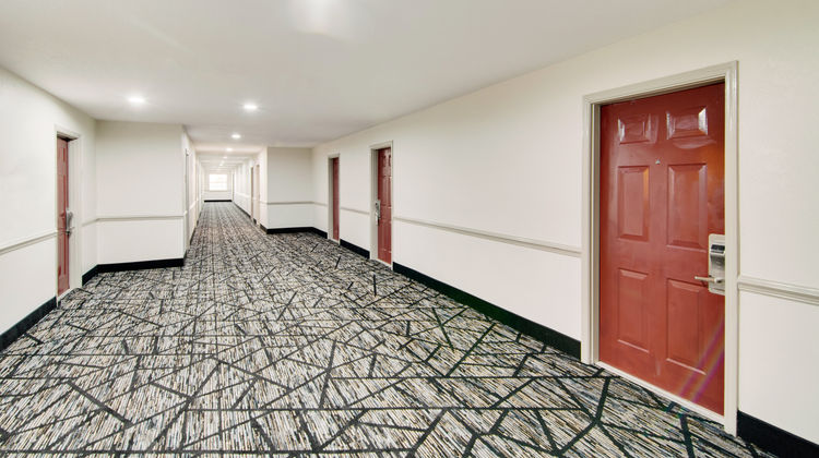 Red Roof Inn & Stes Pensacola-NAS Corry Lobby