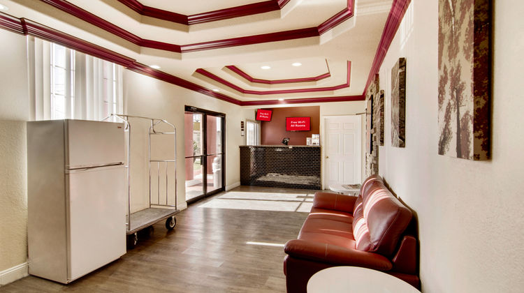 Red Roof Inn & Stes Pensacola-NAS Corry Lobby