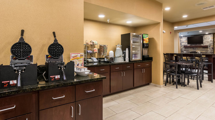 Cobblestone Hotel & Suites Harborcreek Restaurant