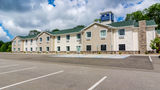 Cobblestone Hotel & Suites Harborcreek Exterior
