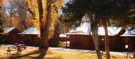 Elkhorn Lodge Exterior