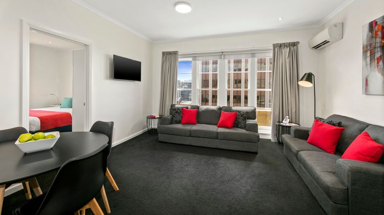 Quest Savoy Room