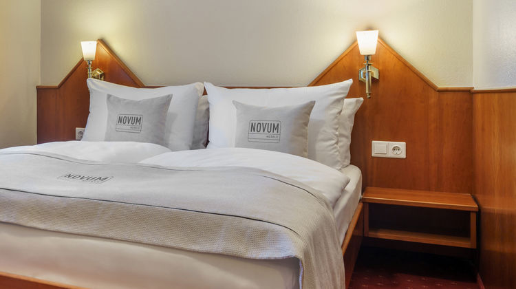 Novum Hotel Hagemann Hamburg Room