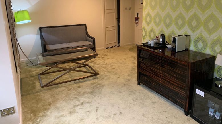 <b>Barons Court Hotel Room</b>. Images powered by <a href="https://www.leonardoworldwide.com/" title="Leonardo Worldwide" target="_blank">Leonardo</a>.