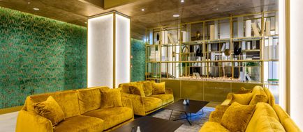 Emerald Hotel & Suites Lobby