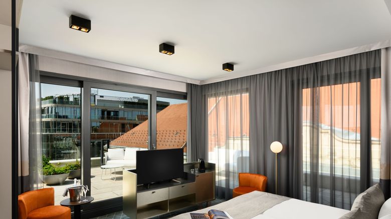 <b>Emerald Hotel & Suites Room</b>. Images powered by <a href="https://www.leonardoworldwide.com/" title="Leonardo Worldwide" target="_blank">Leonardo</a>.