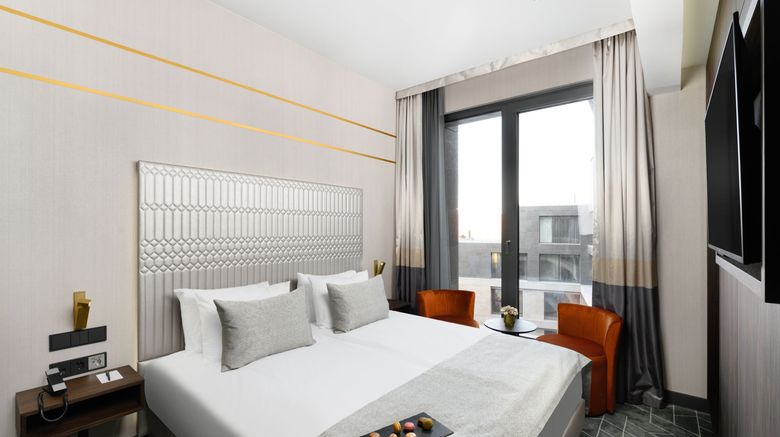 <b>Emerald Hotel & Suites Room</b>. Images powered by <a href="https://www.leonardoworldwide.com/" title="Leonardo Worldwide" target="_blank">Leonardo</a>.