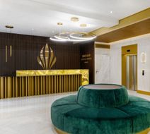 Emerald Hotel & Suites Lobby