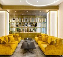 Emerald Hotel & Suites Lobby