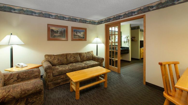 <b>Cobblestone Hotel & Suites Ladysmith Suite</b>. Images powered by <a href="https://www.leonardoworldwide.com/" title="Leonardo Worldwide" target="_blank">Leonardo</a>.