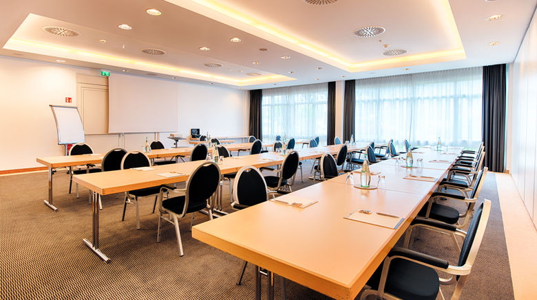 <b>Select Hotel Mainz Meeting</b>. Images powered by <a href="https://www.leonardoworldwide.com/" title="Leonardo Worldwide" target="_blank">Leonardo</a>.