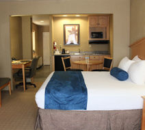 Marco LaGuardia Hotel & Suites Room