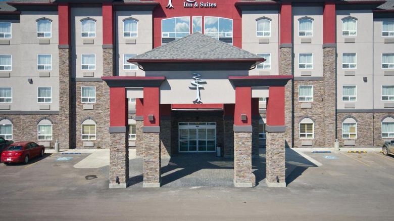 <b>Redwood Inn & Suites Exterior</b>. Images powered by <a href="https://www.leonardoworldwide.com/" title="Leonardo Worldwide" target="_blank">Leonardo</a>.