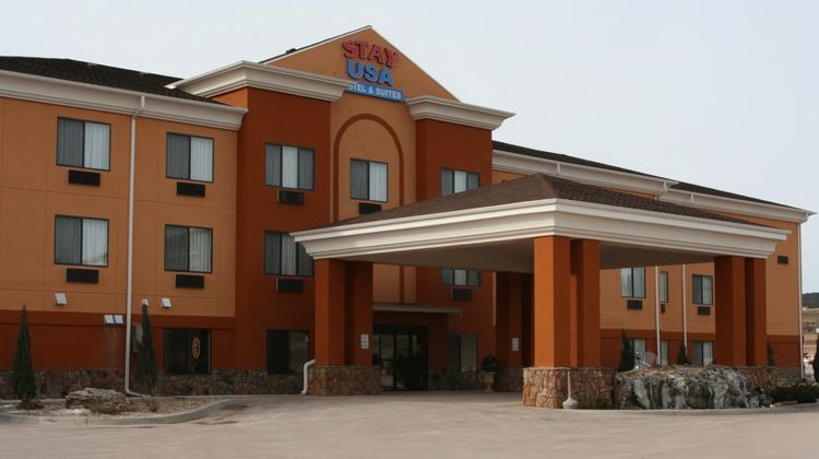 USA Stay Hotel & Suites Exterior
