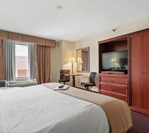 USA Stay Hotel & Suites Room