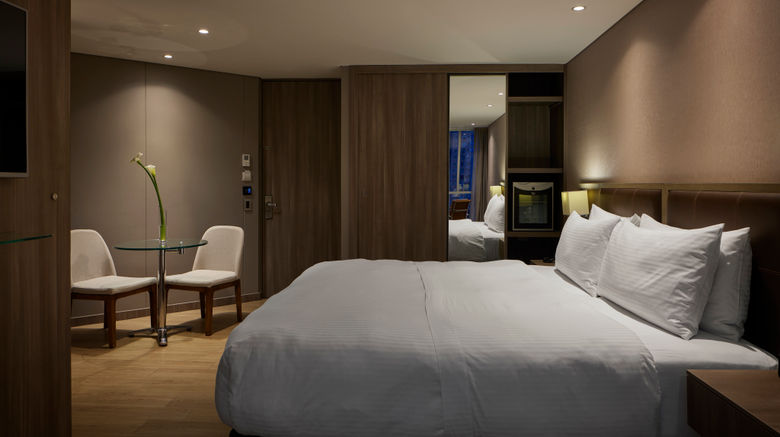 <b>Binn Hotel Room</b>. Images powered by <a href="https://www.leonardoworldwide.com/" title="Leonardo Worldwide" target="_blank">Leonardo</a>.