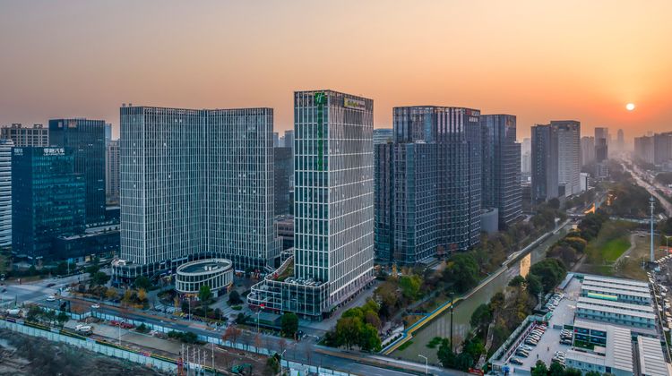 Holiday Inn Express Hangzhou Binjiang Exterior