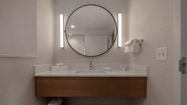 <b>Fairfield Inn-Stes Airport-Gateway Park Room</b>. Images powered by <a href="https://www.leonardoworldwide.com/" title="Leonardo Worldwide" target="_blank">Leonardo</a>.