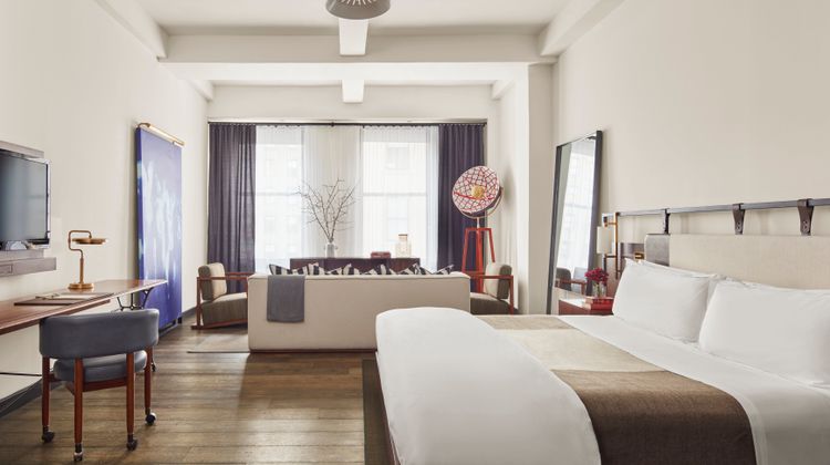 Refinery Hotel Suite