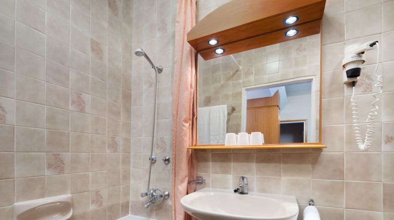 <b>Hotel Benczur Room</b>. Images powered by <a href="https://www.leonardoworldwide.com/" title="Leonardo Worldwide" target="_blank">Leonardo</a>.