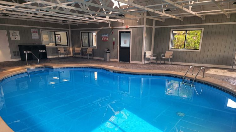 Holiday Inn Cleveland Northeast - Mentor Pool